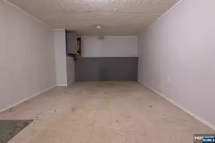 88 Lakeshore Dr, Oakland, NJ 07436 - Photo 33