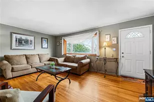 26 Franklin St, Verona, NJ 07044 - Photo 5