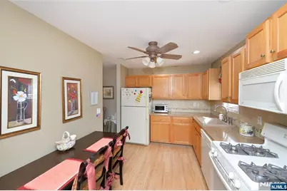 40 Chanda Court D040 #D040, Clifton, NJ 07012 - Photo 9