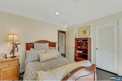 379 W Shore Drive, Wyckoff Township, NJ 07481 - Photo 23