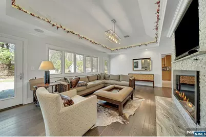 379 W Shore Drive, Wyckoff Township, NJ 07481 - Photo 11