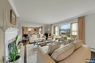 379 W Shore Dr, Wyckoff Township, NJ 07481 - Photo 5