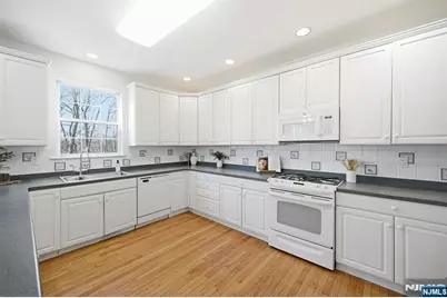 18 Glen Rock Road 58 #58, Cedar Grove, NJ 07009 - Photo 9