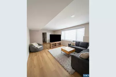 346 Alan Drive, Paramus, NJ 07652 - Photo 13