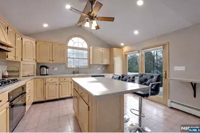 119 Sussex Road, Bergenfield, NJ 07621 - Photo 9