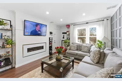 235 Dakota 10 #10, Paterson, NJ 07503 - Photo 3