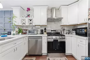 235 Dakota 10, Paterson, NJ 07503 - Photo 7