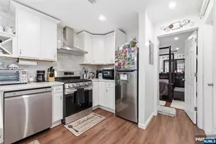 235 Dakota 10, Paterson, NJ 07503 - Photo 9