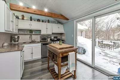 87 Fairlawn, West Milford, NJ 07421 - Photo 5