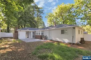 89 Wyoming Rd, Paramus, NJ 07652 - Photo 3