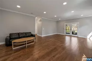 33 Country Club Rd, Tenafly, NJ 07670 - Photo 11