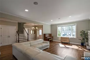 33 Country Club Rd, Tenafly, NJ 07670 - Photo 3