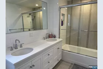 711 Camperdown Road, Teaneck Township, NJ 07666 - Photo 11