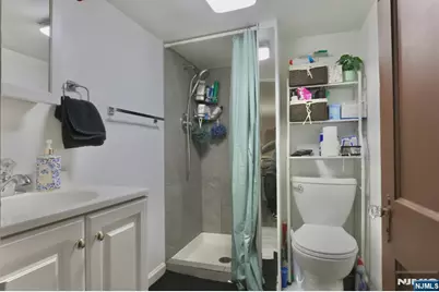 24 Hewitt Avenue, Belleville, NJ 07109 - Photo 21