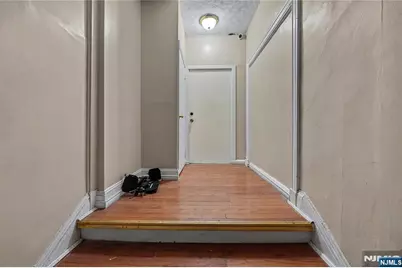 458 Fairview Avenue, Orange, NJ 07050 - Photo 5