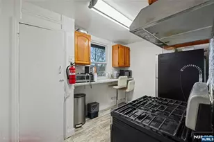 458 Fairview Ave, Orange, NJ 07050 - Photo 25