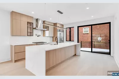 25 Garden Place A #A, Edgewater, NJ 07020 - Photo 5