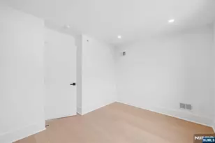 25 Garden Pl A, Edgewater, NJ 07020 - Photo 31