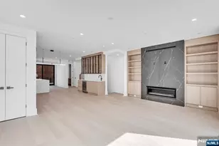 25 Garden Pl A, Edgewater, NJ 07020 - Photo 3