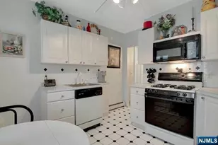 16 Argyle Pl 1, Kearny, NJ 07032 - Photo 7