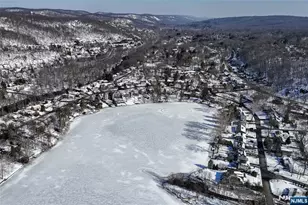 110 Lakeshore Dr, Oakland, NJ 07436 - Photo 29