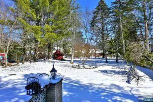 110 Lakeshore Dr, Oakland, NJ 07436 - Photo 3