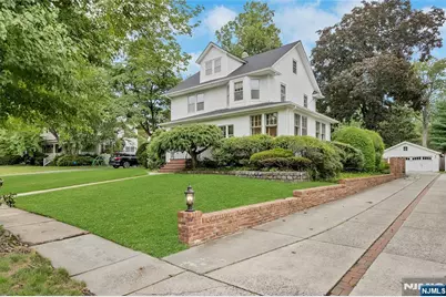 694 Lotus Avenue, Oradell, NJ 07649 - Photo 3