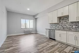 424 Whiton Street 304, Jersey City, NJ 07304 - Photo 11