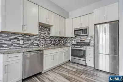 424 Whiton Street 304 #304, Jersey City, NJ 07304 - Photo 9