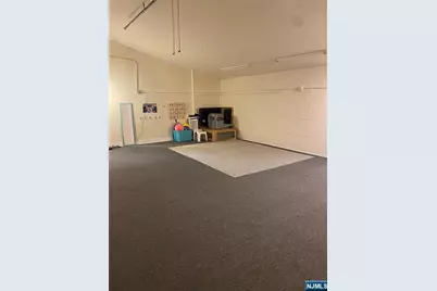 252 Degraw Avenue, Teaneck Township, NJ 07666 - Photo 7