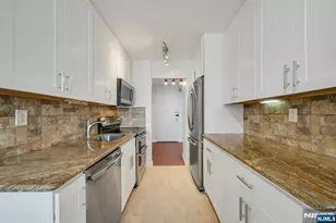 300 Winston Dr 919, Cliffside Park, NJ 07010 - Photo 3