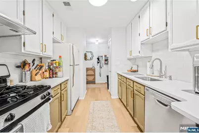 2213 Hilltop Road, Mahwah, NJ 07430 - Photo 5