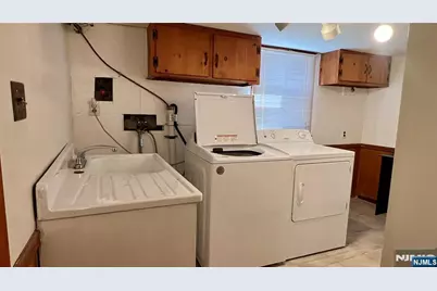 228 Philip Avenue, Elmwood Park, NJ 07407 - Photo 21