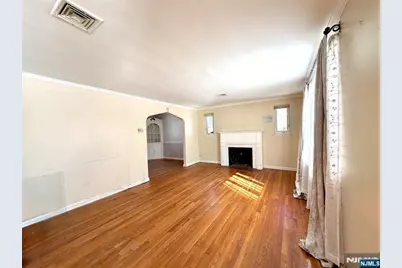 37-27 Hale Place, Fair Lawn, NJ 07410 - Photo 3