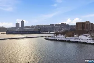 214 The Promenade 214, Edgewater, NJ 07020 - Photo 13