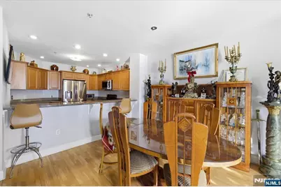 214 The Promenade 214 #214, Edgewater, NJ 07020 - Photo 7