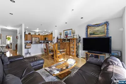 214 The Promenade 214 #214, Edgewater, NJ 07020 - Photo 5