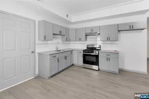 183 6th Street 181, Newark, NJ 07107 - Photo 11