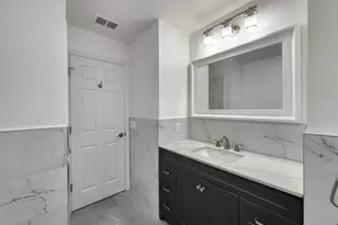 220 Ruby Ave 2nd Fl, Palisades Park, NJ 07650 - Photo 13