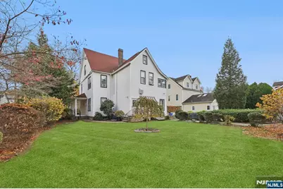 328 Carmita Avenue, Rutherford, NJ 07070 - Photo 33