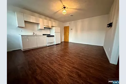 530 Valley Brook Avenue 2Fl #2FL, Lyndhurst Township, NJ 07071 - Photo 1