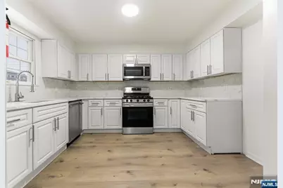 18 Kinney Street, Newark, NJ 07102 - Photo 3