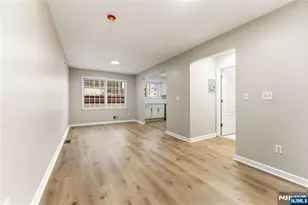 18 Kinney St, Newark, NJ 07102 - Photo 7