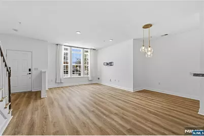 25 Veterans Drive, Wood Ridge, NJ 07075 - Photo 5