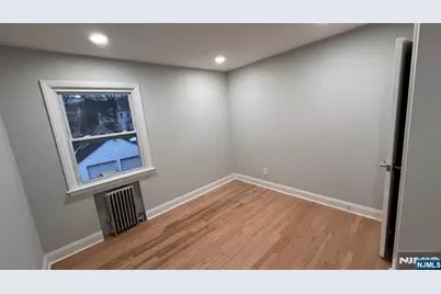 86 N Walnut Street, Ridgewood, NJ 07450 - Photo 11