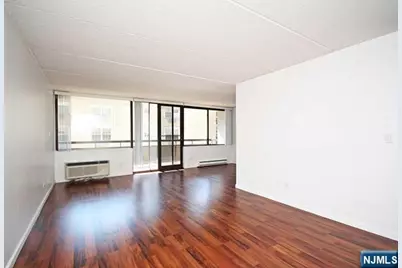 555 Gorge Road 3B #3B, Cliffside Park, NJ 07010 - Photo 5
