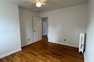 289 Livingston Ave 2nd Fl, Lyndhurst Township, NJ 07071 - Photo 3