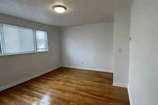 289 Livingston Ave 2nd Fl, Lyndhurst Township, NJ 07071 - Photo 7