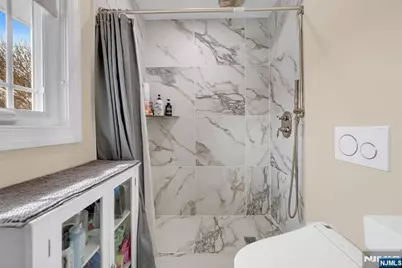 107 Chestnut Street, Rochelle Park Township, NJ 07662 - Photo 25