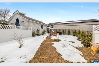 107 Chestnut Street, Rochelle Park Township, NJ 07662 - Photo 31